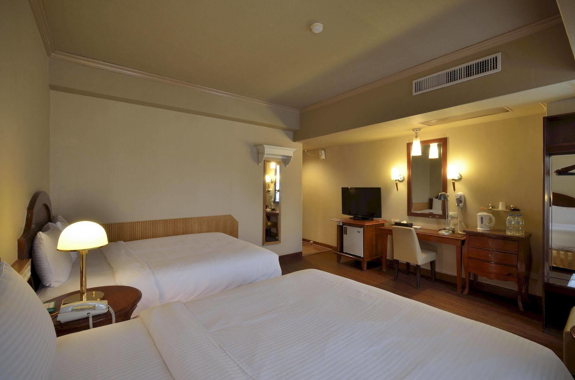 Goodness Hotel Kaohsiung Luaran gambar