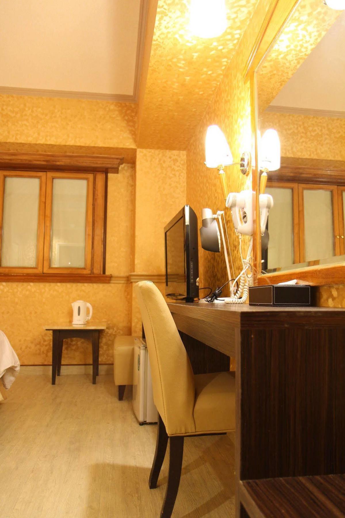 Goodness Hotel Kaohsiung Luaran gambar